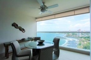 Executive 2 Bedroom Beachfront Apartment In Nueva Gorgona